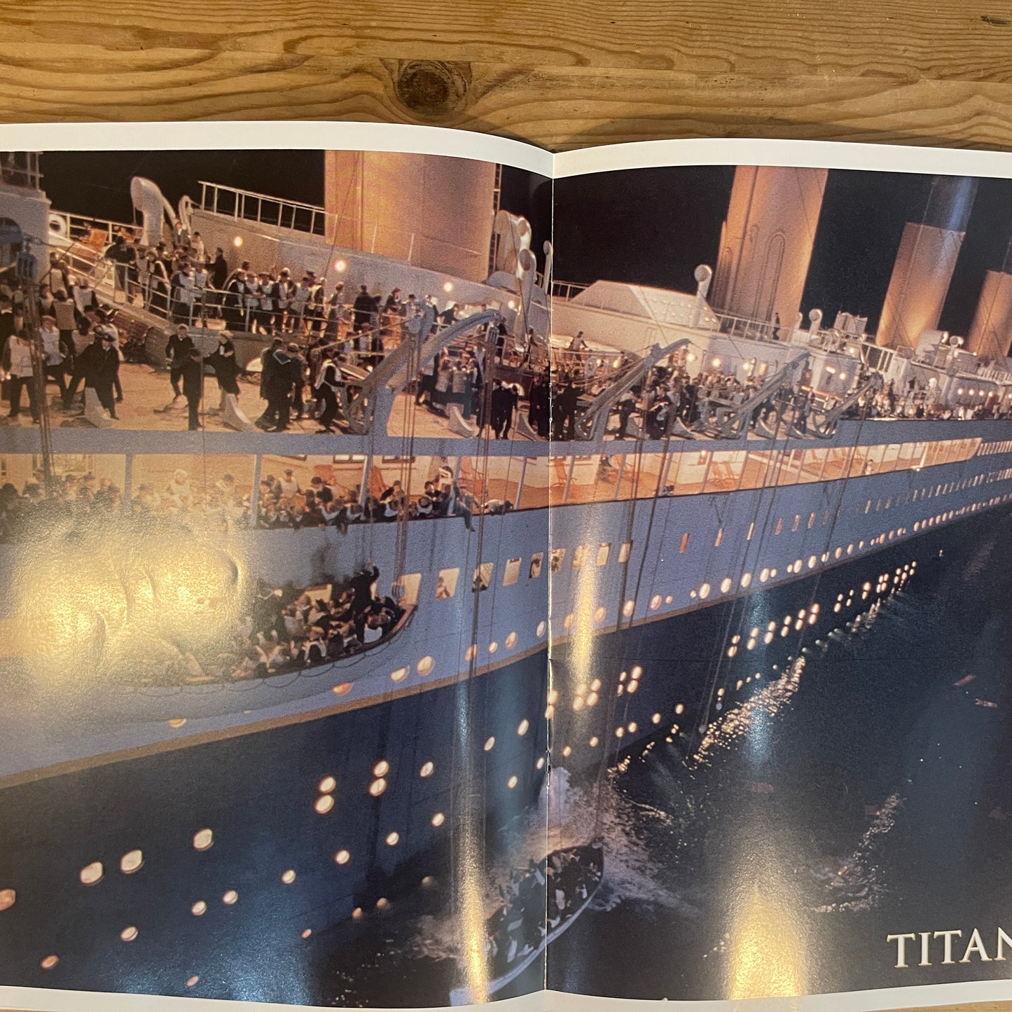 映画 TITANIC 公式パンフレット / TITANIC Official Movie Pamphlet