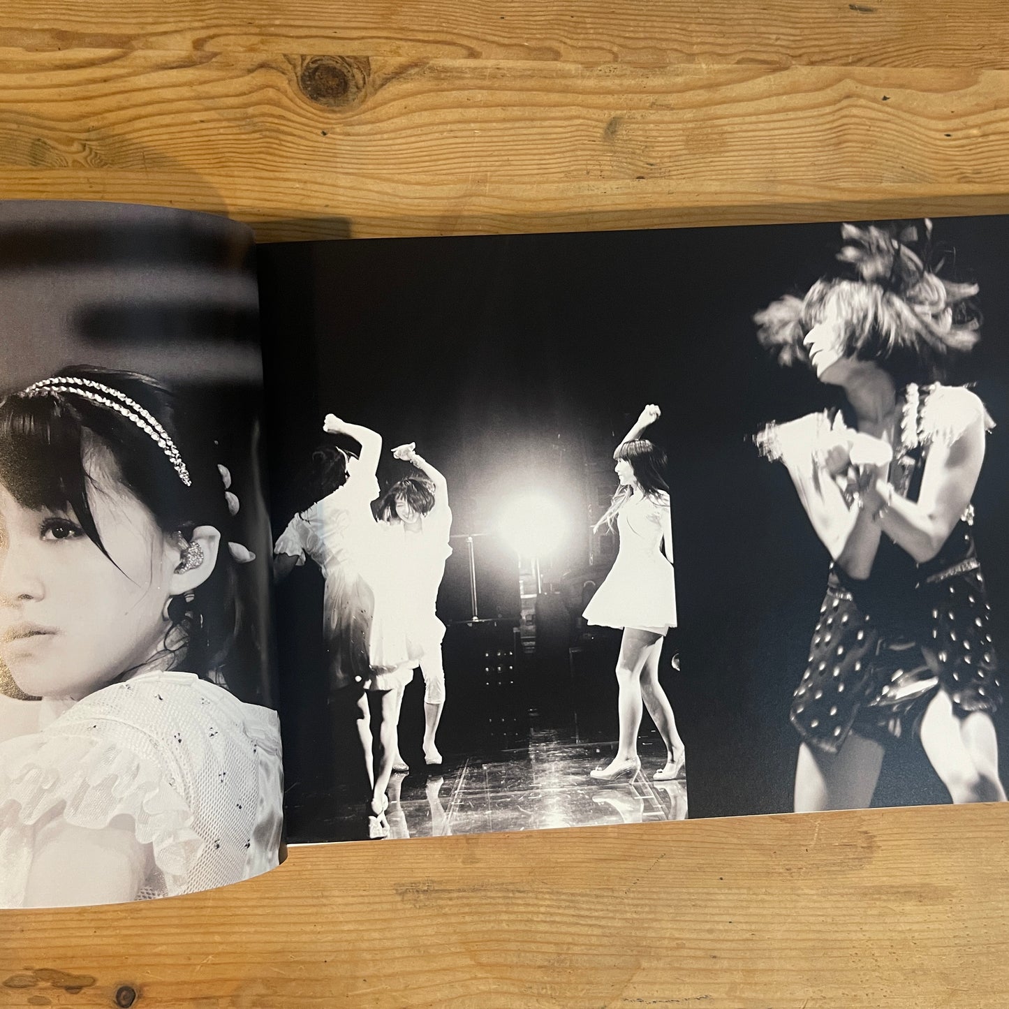 Perfume LIVE folio 撮影 関和亮 / Perfume LIVE folio: Photographs by Kazuaki Seki