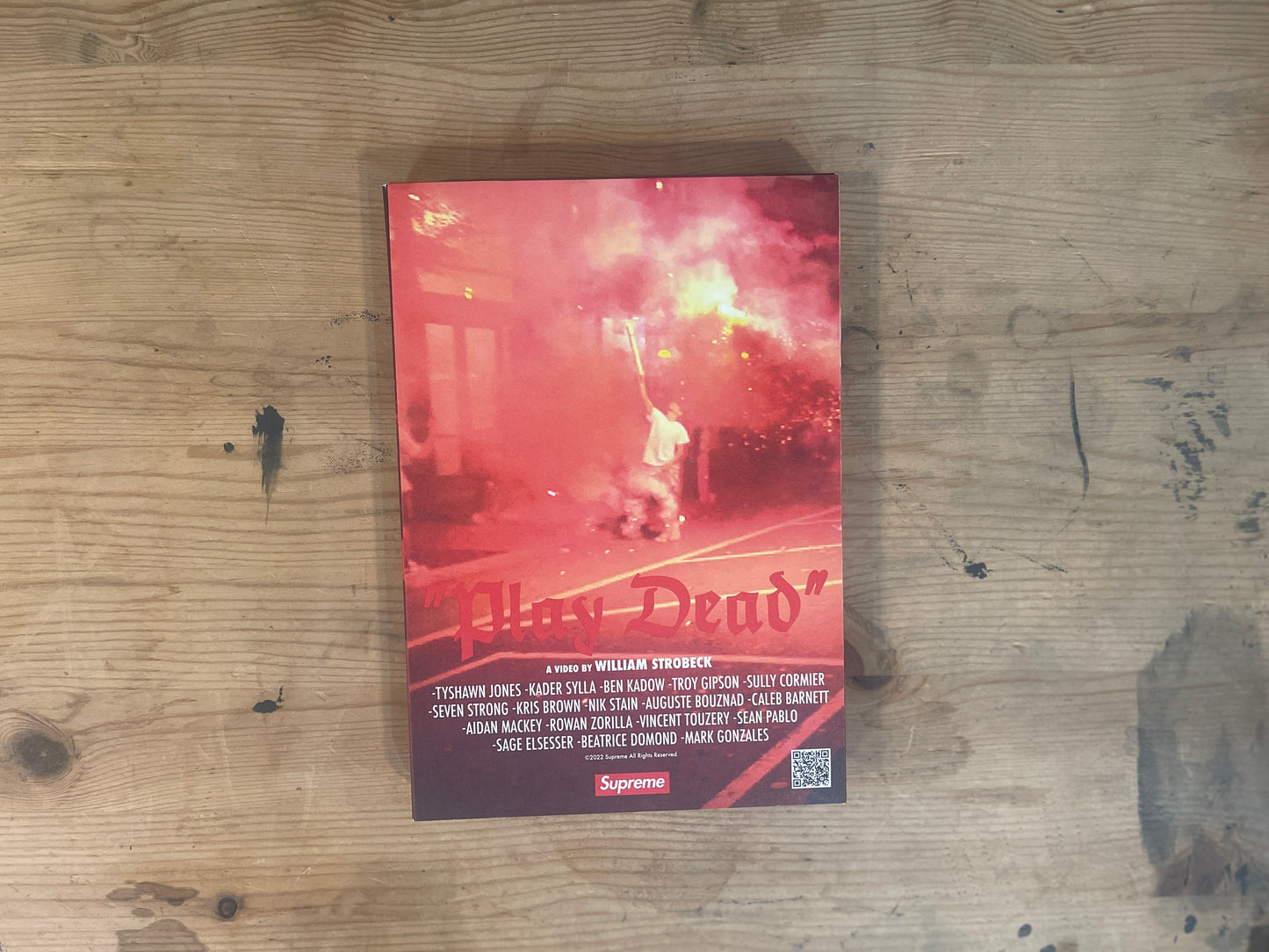 Supreme PLAY DEAD A Video BY WILLIAM STROBECK ART BOOK / Supreme PLAY DEAD Video by William Strobeck Art Book