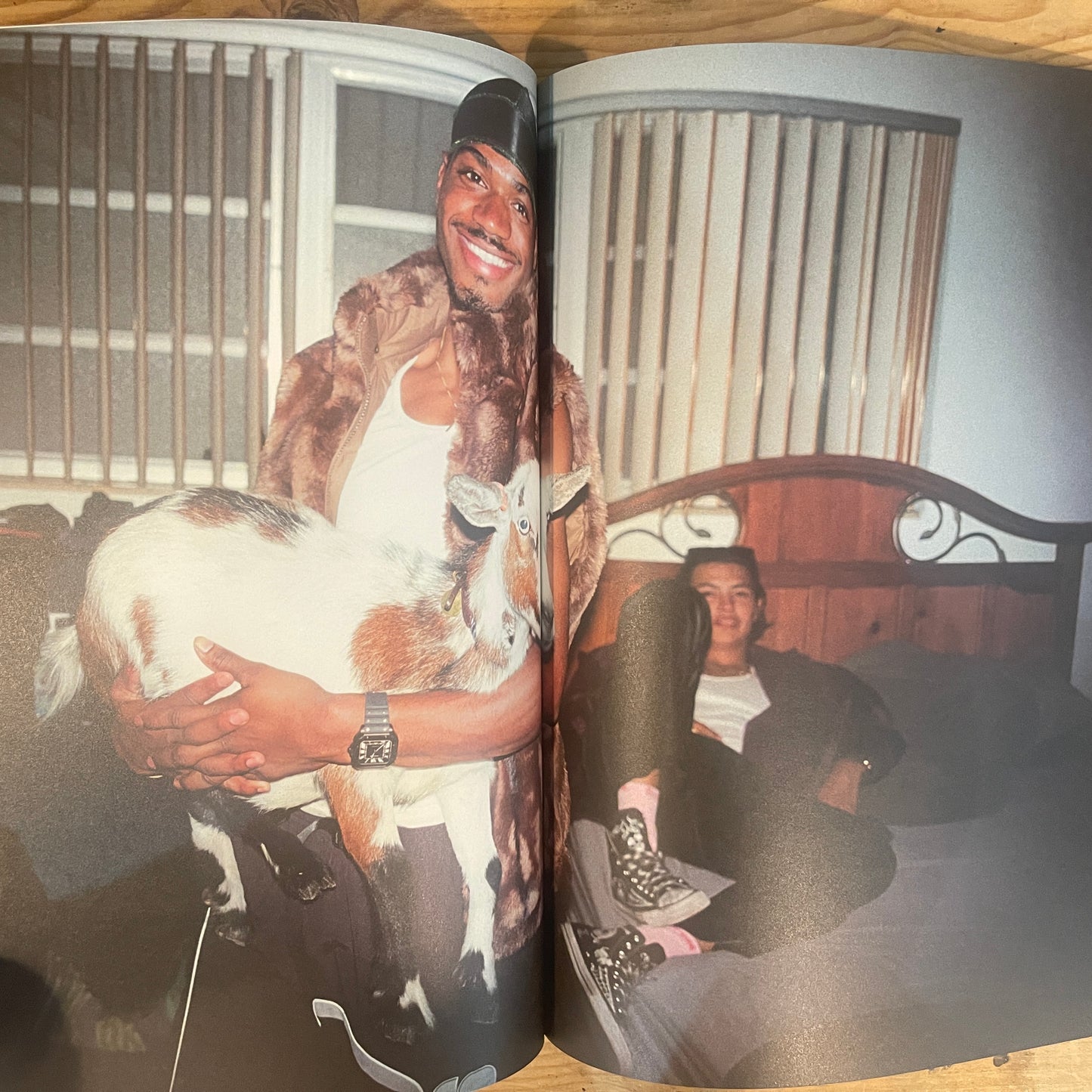 SUN DAMAGE Harmony Korine + Supreme 2021 ART BOOK / SUN DAMAGE by Harmony Korine + Supreme 2021 Art Book