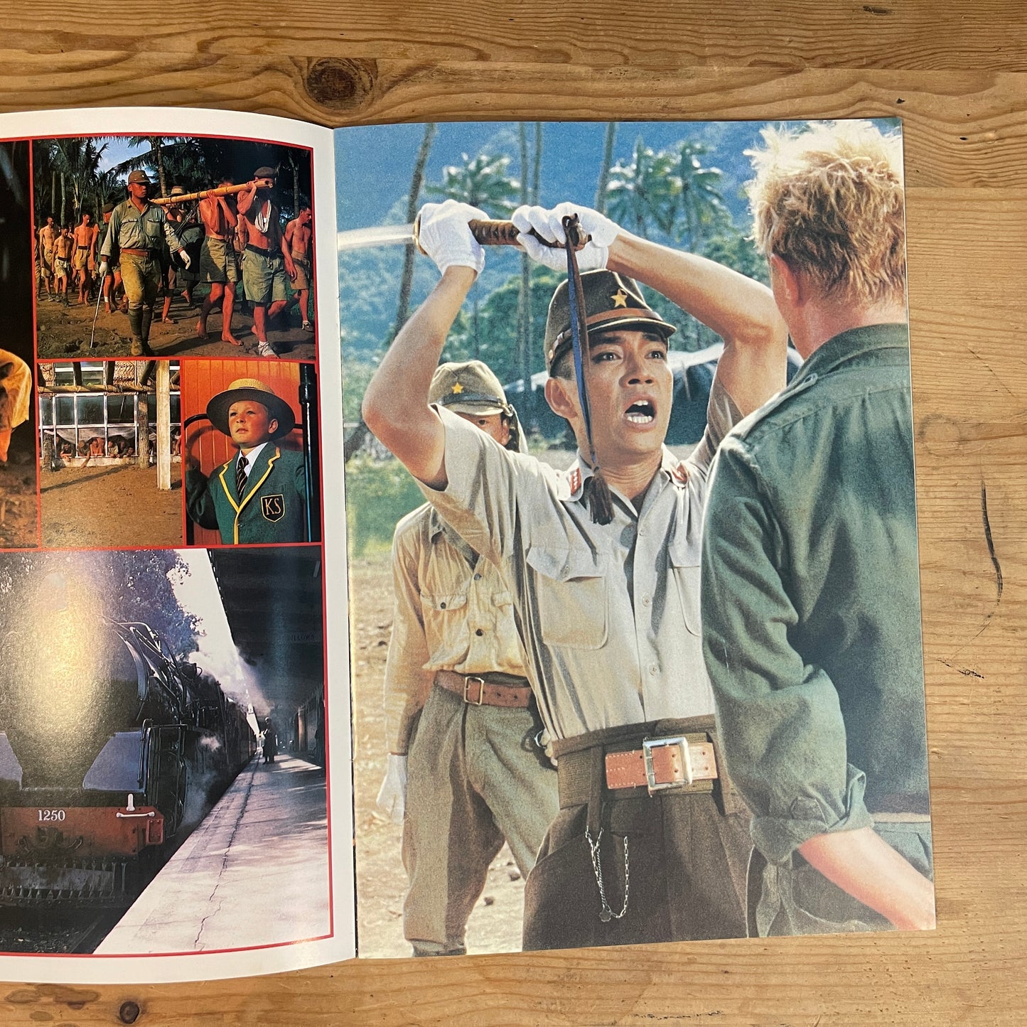 映画 戦場のメリークリスマス パンフレット / Merry Christmas, Mr. Lawrence Official Movie Pamphlet