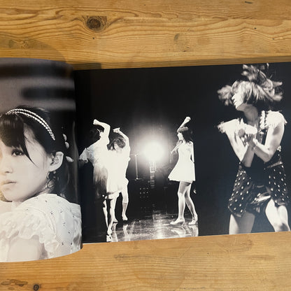 Perfume LIVE folio 撮影 関和亮 / Perfume LIVE folio: Photographs by Kazuaki Seki